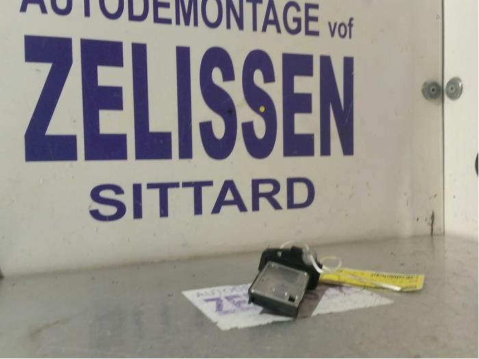 Gebrauchte Luftmassenmesser Ford Transit Connect 1.8 TDCi 90 DPF Preis € 26,25 Margenregelung angeboten von Zelissen V.O.F. autodemontage