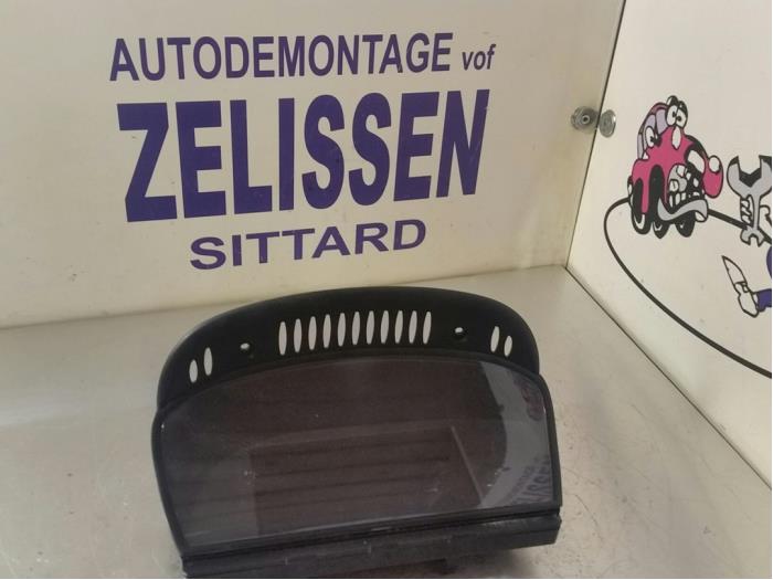 Used Interior display BMW 5 serie (E60) 530d 24V Price € 105,00 Margin scheme offered by Zelissen V.O.F. autodemontage