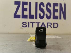 Used Electric window switch BMW 5 serie (E60) 530d 24V Price € 21,00 Margin scheme offered by Zelissen V.O.F. autodemontage