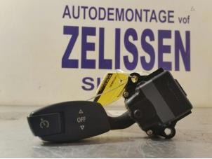 Usagé Commande régulateur de vitesse BMW 5 serie (E60) 530d 24V Prix € 26,25 Règlement à la marge proposé par Zelissen V.O.F. autodemontage