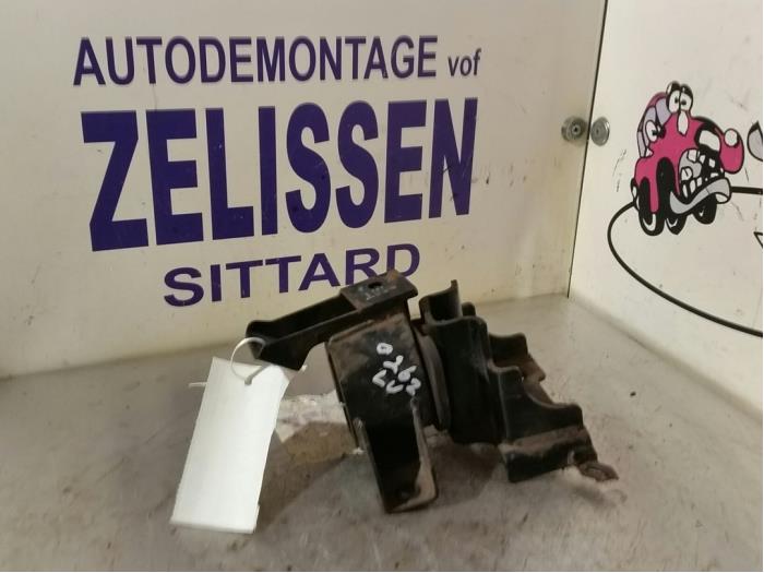 Used Engine mount Kia Picanto (BA) 1.0 12V Price on request offered by Zelissen V.O.F. autodemontage