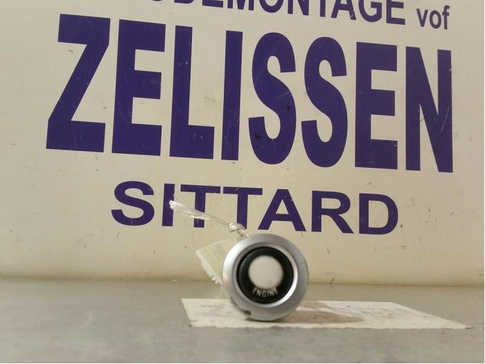 Usagé Commande start/stop BMW X1 (E84) xDrive 20d 2.0 16V Prix € 21,00 Règlement à la marge proposé par Zelissen V.O.F. autodemontage
