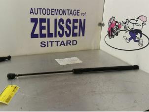 Used Rear gas strut, left BMW X1 (E84) xDrive 20d 2.0 16V Price € 21,00 Margin scheme offered by Zelissen V.O.F. autodemontage