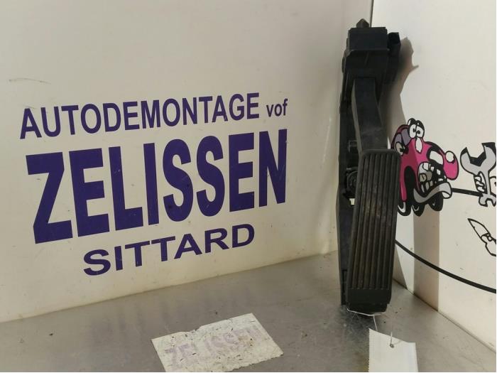 Gebrauchte Gaspedal Mercedes S (W220) 5.5 S-600 36V Twin Turbo Preis € 99,75 Margenregelung angeboten von Zelissen V.O.F. autodemontage