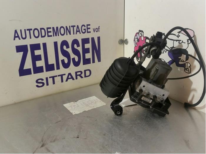 Used ABS pump BMW 5 serie (E60) 530d 24V Price € 78,75 Margin scheme offered by Zelissen V.O.F. autodemontage