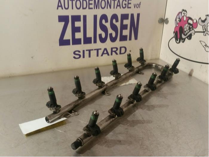 Usagé Système d'injection Mercedes S (W220) 5.5 S-600 36V Twin Turbo Prix € 152,25 Règlement à la marge proposé par Zelissen V.O.F. autodemontage