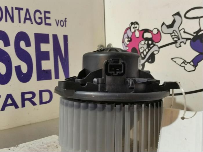 Heating and ventilation fan motor Opel Insignia Sports Tourer 1.6 CDTI ...