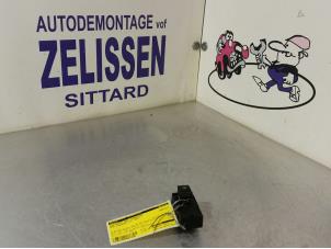 Usagé Commutateur vitre électrique Opel Insignia Sports Tourer 1.6 CDTI 16V 136 Prix € 15,75 Règlement à la marge proposé par Zelissen V.O.F. autodemontage