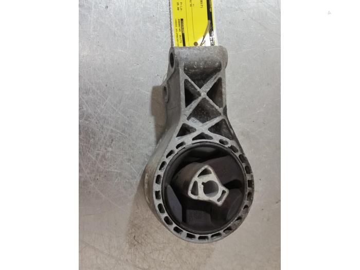 Support moteur d'un Opel Insignia Sports Tourer 1.6 CDTI 16V 136 2017