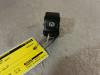 Interruptor de freno de mano de un Opel Insignia Sports Tourer 1.6 CDTI 16V 136 2017