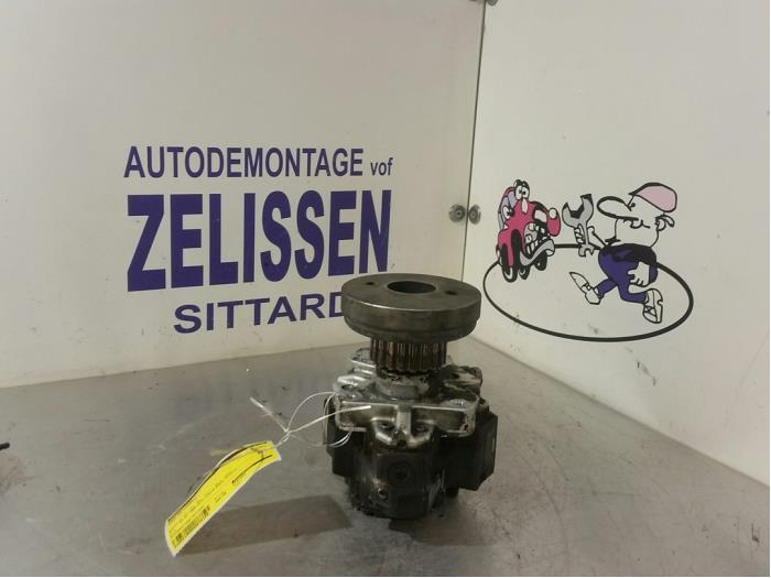 Usagé Pompe haute pression Audi A4 Avant (B7) 3.0 TDI V6 24V Prix € 262,50 Règlement à la marge proposé par Zelissen V.O.F. autodemontage