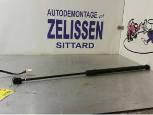 Used Rear gas strut, right Opel Astra K Sports Tourer 1.0 Turbo 12V Price € 26,25 Margin scheme offered by Zelissen V.O.F. autodemontage