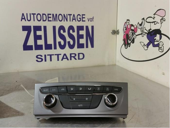 Panneau de commandes chauffage d'un Opel Astra K Sports Tourer 1.0 Turbo 12V 2018