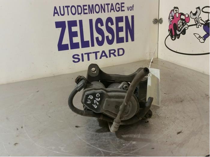Rear brake calliper, right from a Opel Astra K Sports Tourer 1.0 Turbo 12V 2018