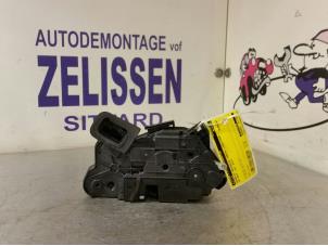 Usagé Serrure portière mécanique 4portes avant gauche Volkswagen Golf VII (AUA) 2.0 TDI 16V Prix € 52,50 Règlement à la marge proposé par Zelissen V.O.F. autodemontage