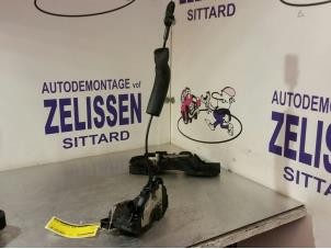 Gebrauchte Türschlossmechanik 4-türig rechts vorne Renault Megane III Grandtour (KZ) 1.5 dCi 90 Preis € 78,75 Margenregelung angeboten von Zelissen V.O.F. autodemontage