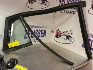 Używane Dodatkowa szyba prawa tylna wersja 4-drzwiowa Renault Megane III Grandtour (KZ) 1.5 dCi 90 Cena € 31,50 Procedura marży oferowane przez Zelissen V.O.F. autodemontage