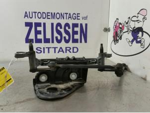 Used Wiper mechanism Volkswagen Fox (5Z) 1.4 16V Price € 36,75 Margin scheme offered by Zelissen V.O.F. autodemontage