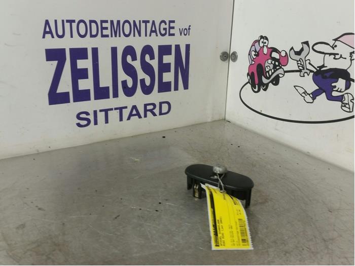 Używane Przelacznik lusterka BMW Mini (R50/53) 1.6 16V Cooper Cena € 10,50 Procedura marży oferowane przez Zelissen V.O.F. autodemontage