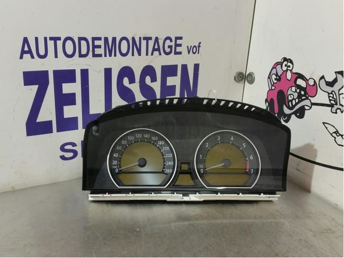 Begagnade Instrumentpanel BMW 7 serie (E65/E66/E67) 735i,Li 3.6 V8 32V Pris € 288,75 Marginaltabell erbjuds av Zelissen V.O.F. autodemontage