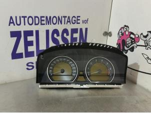 Used Instrument panel BMW 7 serie (E65/E66/E67) 735i,Li 3.6 V8 32V Price € 288,75 Margin scheme offered by Zelissen V.O.F. autodemontage