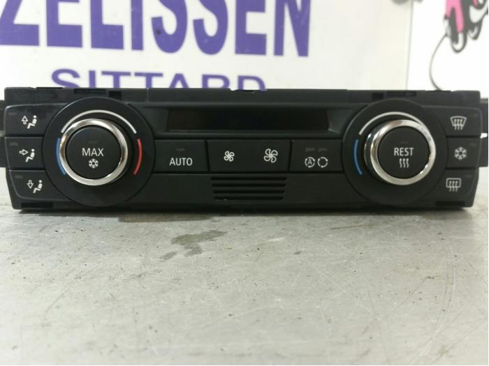 Heater control panel from a BMW 3 serie (E92) 325i 2007