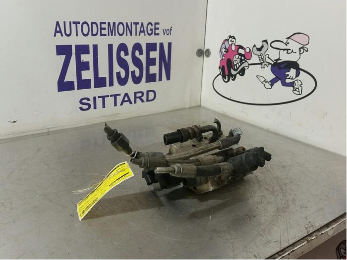 Gebrauchte Pumpfederung (Hydr.) BMW 7 serie (E65/E66/E67) 735i,Li 3.6 V8 32V Preis € 157,50 Margenregelung angeboten von Zelissen V.O.F. autodemontage