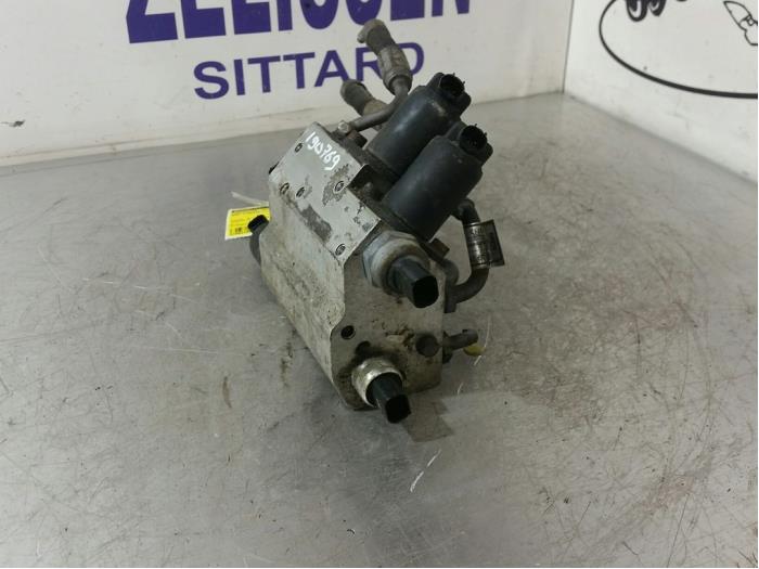 Suspension pompe (hydr.) d'un BMW 7 serie (E65/E66/E67) 735i,Li 3.6 V8 32V 2001