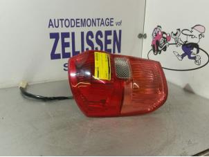 Usagé Feu arrière gauche Toyota RAV4 (A2) 2.0 D-4D 16V 4x4 Prix € 47,25 Règlement à la marge proposé par Zelissen V.O.F. autodemontage