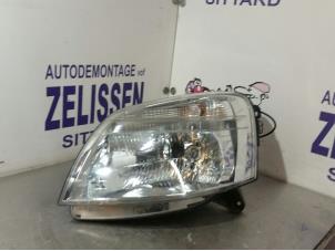 Nowe Reflektor lewy Peugeot Partner 1.6 HDI 75 Cena € 63,53 Z VAT oferowane przez Zelissen V.O.F. autodemontage