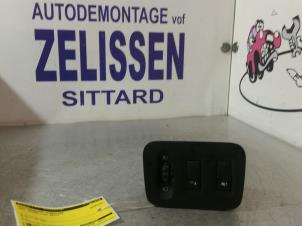 Usados Interruptor de regulador de altura Opel Movano Combi 2.3 BiTurbo 16V FWD Precio de solicitud ofrecido por Zelissen V.O.F. autodemontage