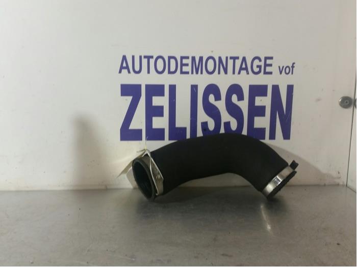 Gebrauchte Intercooler Schlauch Volkswagen Crafter 2.5 TDI 30/32/35/46/50 Preis € 36,75 Margenregelung angeboten von Zelissen V.O.F. autodemontage