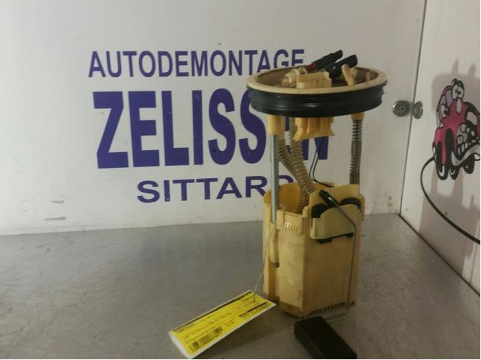 Used Diesel pump Ford Mondeo IV Wagon 1.6 TDCi 16V Price € 73,50 Margin scheme offered by Zelissen V.O.F. autodemontage