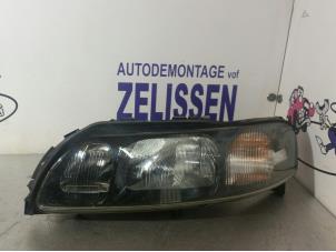 Used Headlight, left Volvo S60 I (RS/HV) 2.4 20V 170 Price € 78,75 Margin scheme offered by Zelissen V.O.F. autodemontage