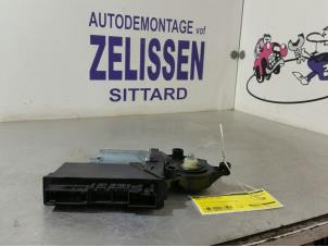Usados Motor de ventanilla de puerta Audi A4 Avant (B7) 2.7 TDI V6 24V Precio € 57,75 Norma de margen ofrecido por Zelissen V.O.F. autodemontage