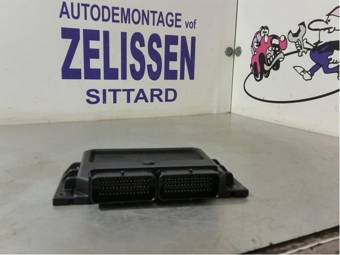 Used Engine management computer Renault Kangoo Express (FC) 1.9 D 65 Price € 152,25 Margin scheme offered by Zelissen V.O.F. autodemontage