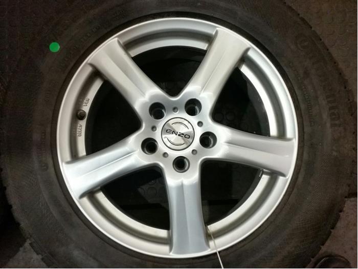 Felgen Set + Reifen Volkswagen Golf VII - 000000 Leichtmetall ENZO