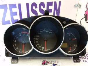Usagé Instrument de bord Mazda 3 Sport (BK14) 1.6i 16V Prix € 78,75 Règlement à la marge proposé par Zelissen V.O.F. autodemontage