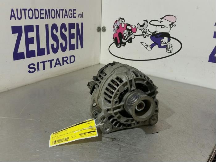 Usagé Dynamo Volkswagen Bora (1J2) 2.0 Prix € 36,75 Règlement à la marge proposé par Zelissen V.O.F. autodemontage