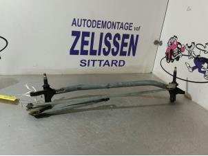 Used Wiper mechanism Audi A5 Quattro (B8C/S) Price € 57,75 Margin scheme offered by Zelissen V.O.F. autodemontage