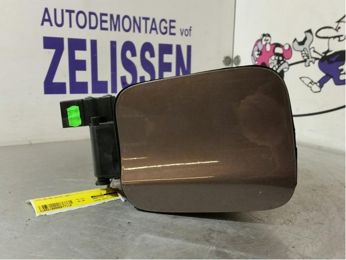 Begagnade Tanklucka BMW X1 (E84) sDrive 18d 2.0 16V Pris € 47,25 Marginaltabell erbjuds av Zelissen V.O.F. autodemontage