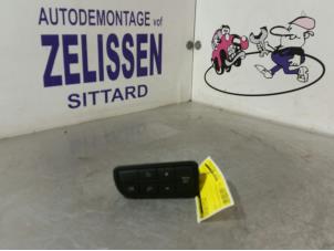 Used AIH headlight switch Fiat Grande Punto (199) 1.2 Price € 15,75 Margin scheme offered by Zelissen V.O.F. autodemontage