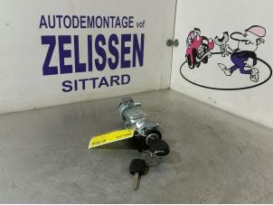 Gebrauchte Zündschloss + Schlüssel Ford Focus 2 Wagon 1.6 16V Preis € 47,25 Margenregelung angeboten von Zelissen V.O.F. autodemontage