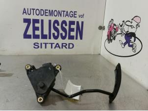 Used Accelerator pedal Renault Kangoo Express (FW) 1.5 dCi 85 Price € 47,25 Margin scheme offered by Zelissen V.O.F. autodemontage