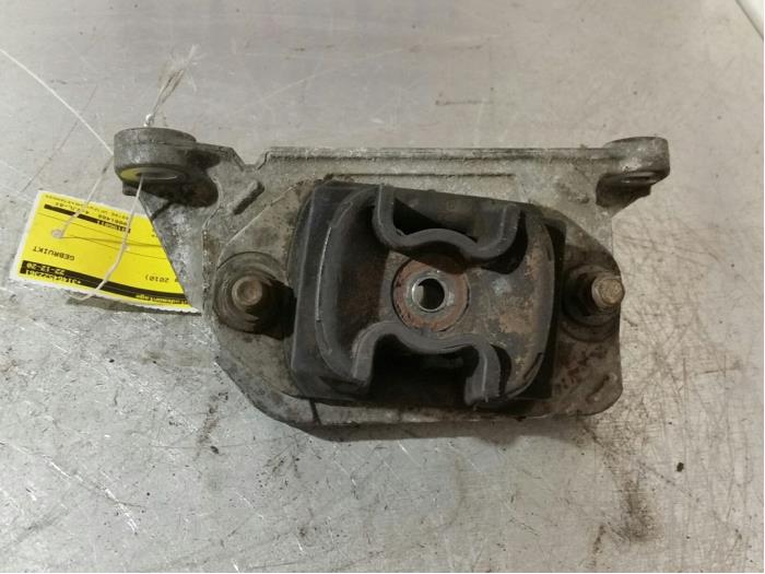 Engine mount from a Renault Kangoo Express (FW) 1.5 dCi 85 2010