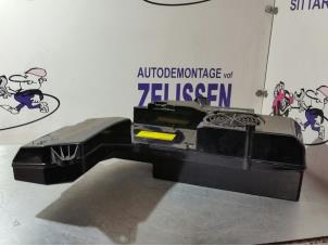 Used Subwoofer Audi A4 Avant (B7) 2.7 TDI V6 24V Price € 99,75 Margin scheme offered by Zelissen V.O.F. autodemontage