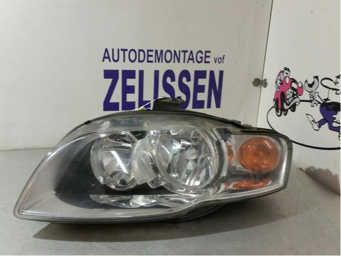 Używane Reflektor lewy Audi A4 Avant (B7) 2.7 TDI V6 24V Cena € 152,25 Procedura marży oferowane przez Zelissen V.O.F. autodemontage