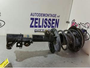 Gebrauchte Stoßdämpferstrebe links vorne Mercedes C (W203) 2.7 C-270 CDI 20V Preis € 78,75 Margenregelung angeboten von Zelissen V.O.F. autodemontage