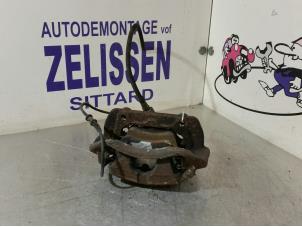 Used Front brake calliper, right Mercedes C (W203) 2.7 C-270 CDI 20V Price € 52,50 Margin scheme offered by Zelissen V.O.F. autodemontage
