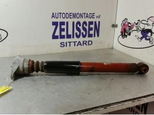 Używane Stopa amortyzatora lewy tyl Audi A4 Avant (B7) 2.7 TDI V6 24V Cena € 47,25 Procedura marży oferowane przez Zelissen V.O.F. autodemontage
